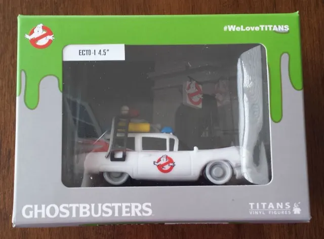 Ghostbusters ECTO-1